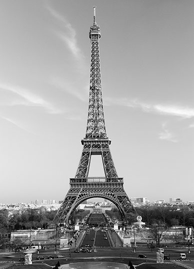 LA TOUR EIFFEL